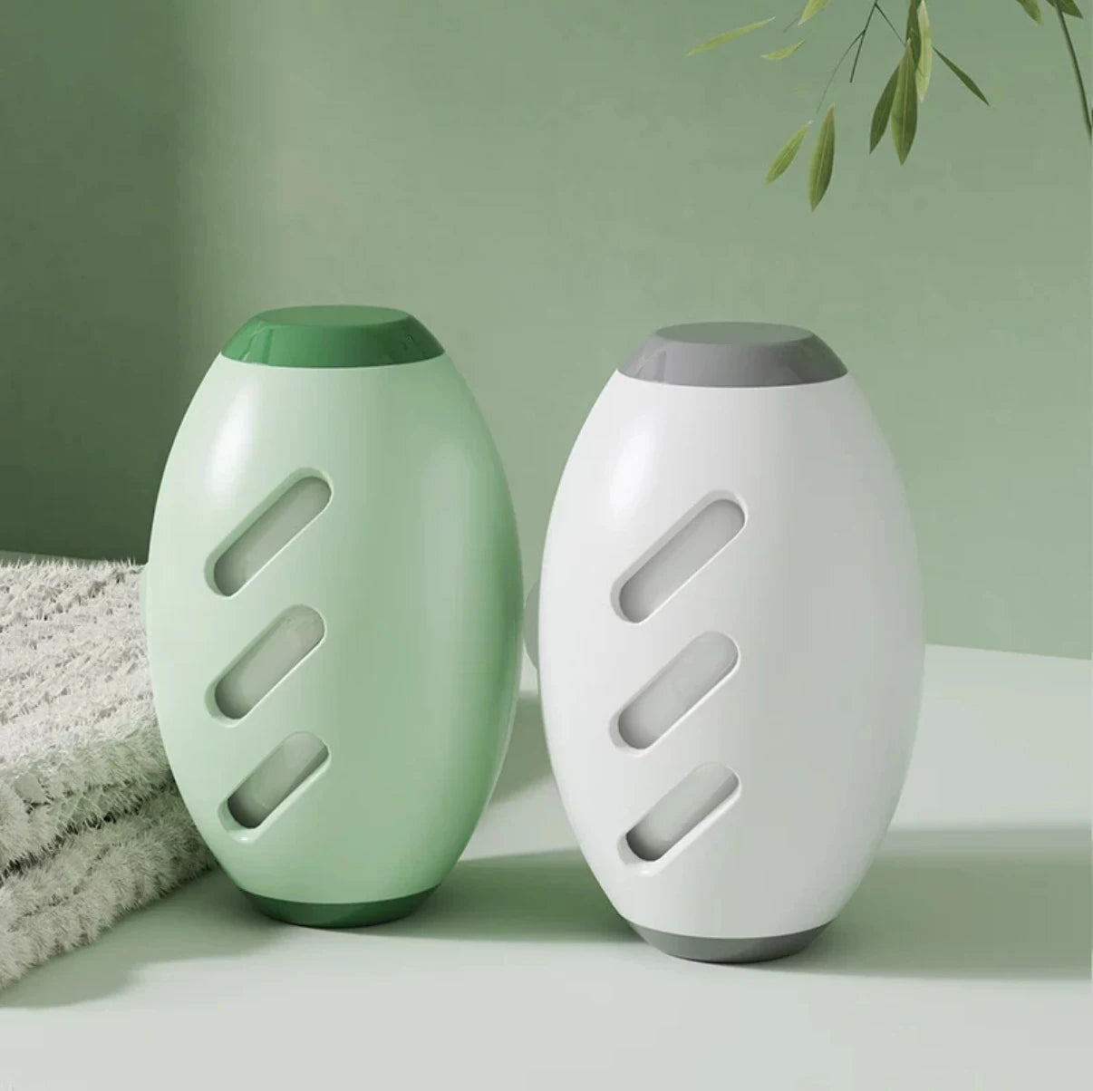 “Fur-Free Life: Reusable Magic Lint Roller for Clothes & Furniture”